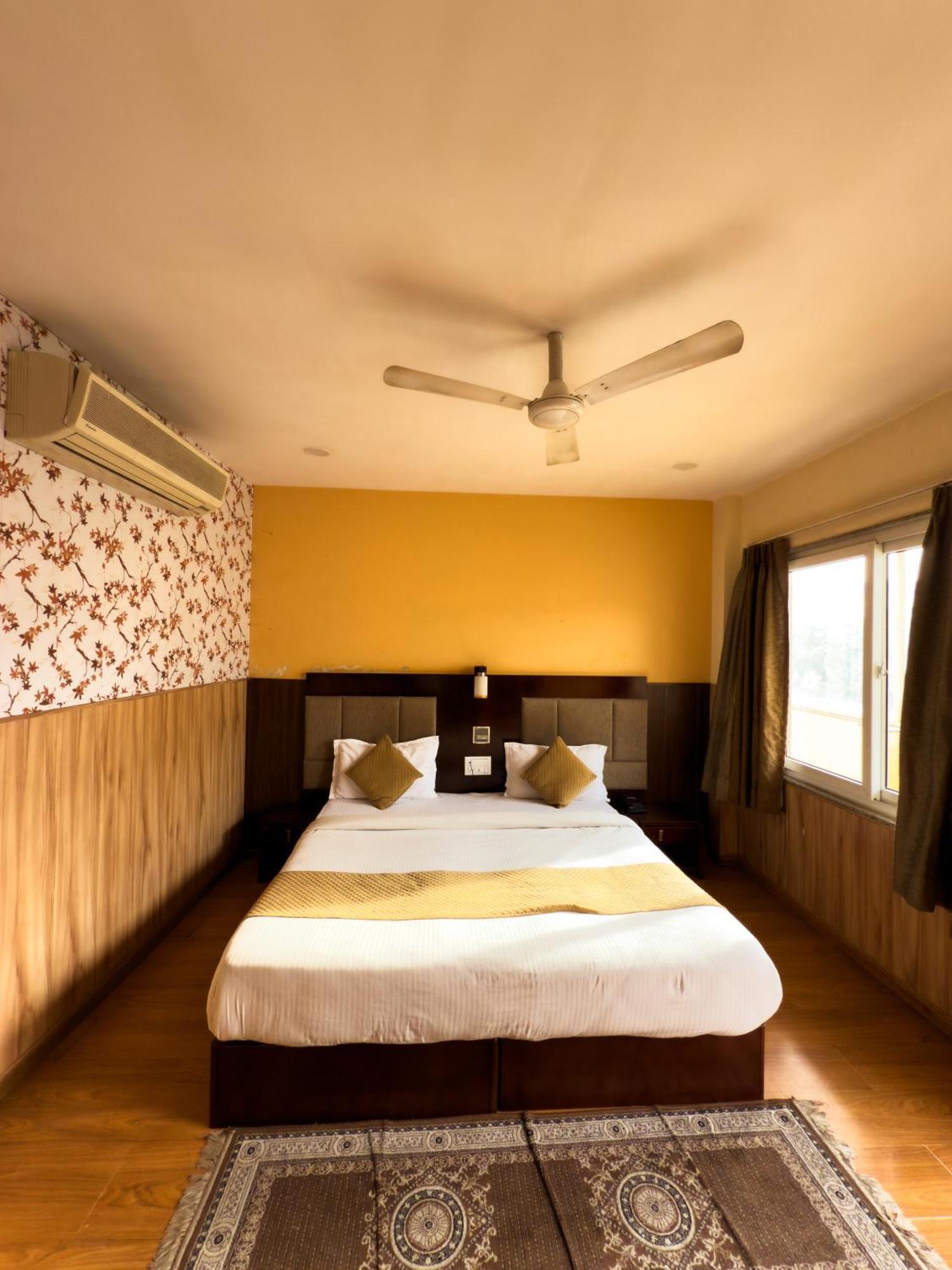 Hotel Royal Palm - A Budget Hotel In Udaipur Buitenkant foto