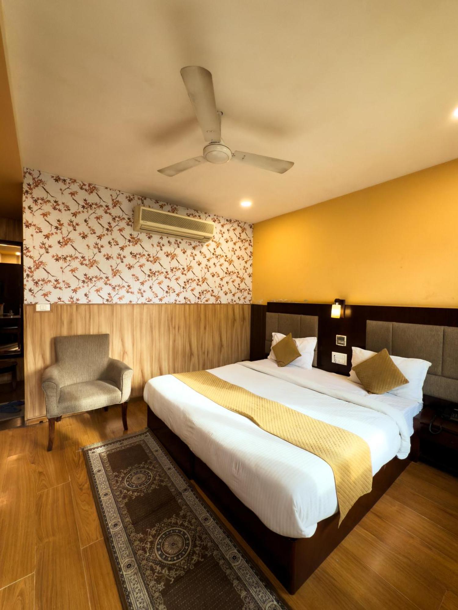 Hotel Royal Palm - A Budget Hotel In Udaipur Buitenkant foto