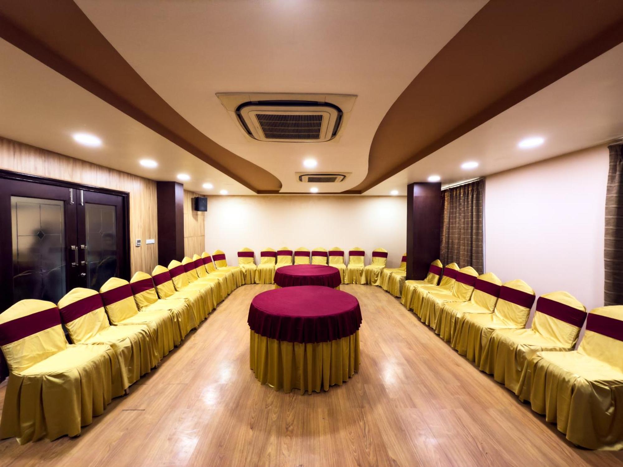 Hotel Royal Palm - A Budget Hotel In Udaipur Buitenkant foto