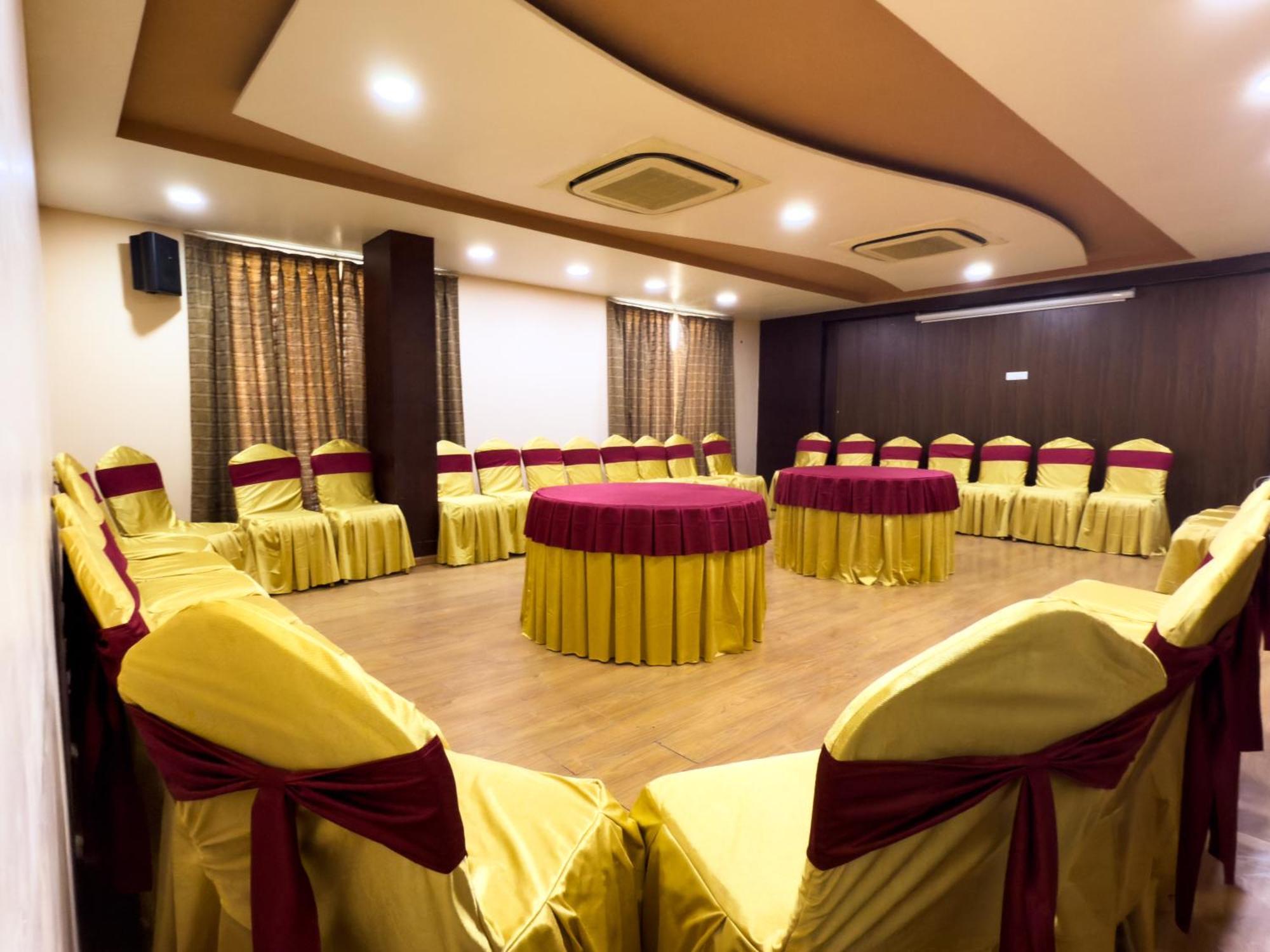 Hotel Royal Palm - A Budget Hotel In Udaipur Buitenkant foto
