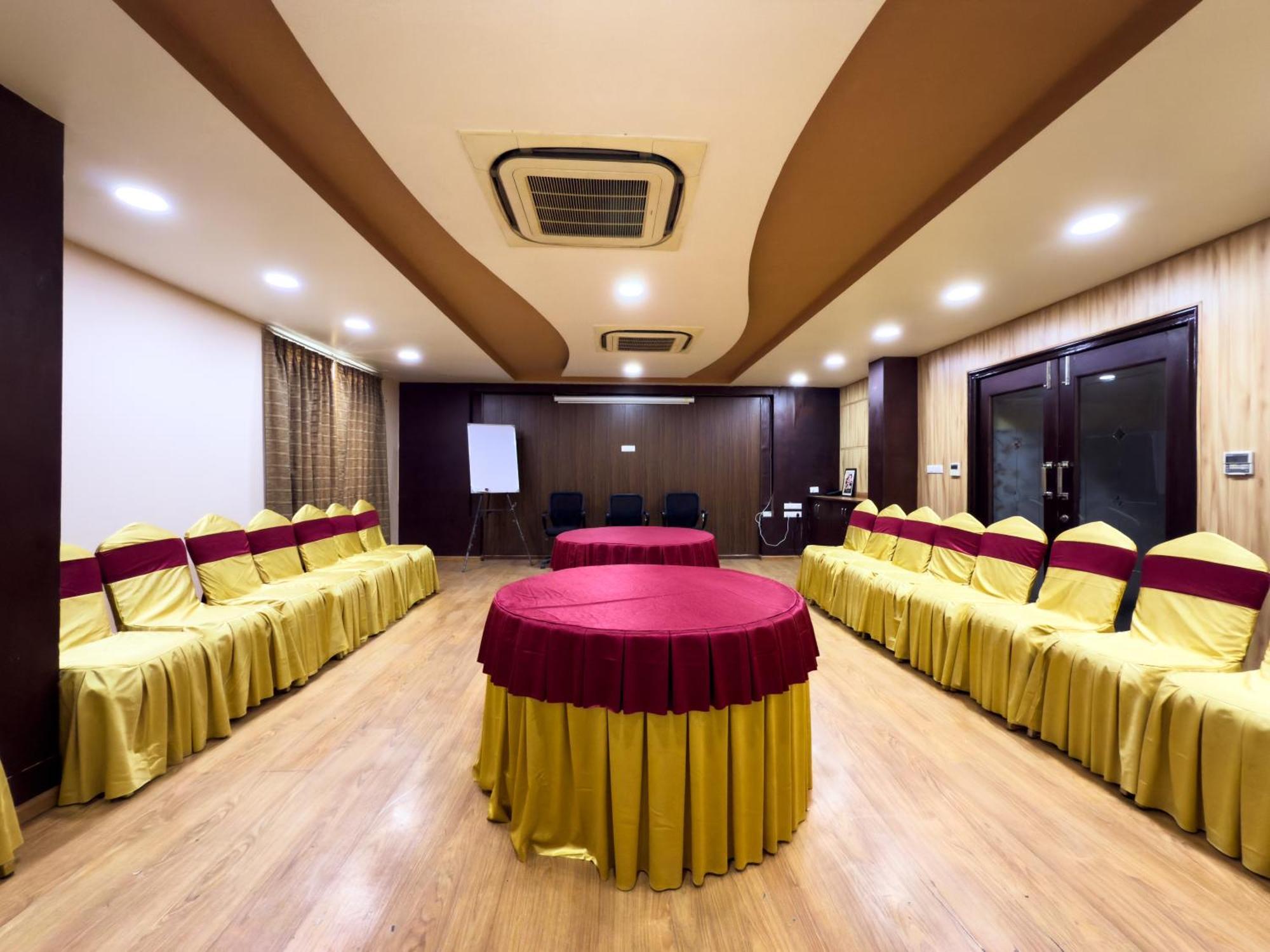 Hotel Royal Palm - A Budget Hotel In Udaipur Buitenkant foto